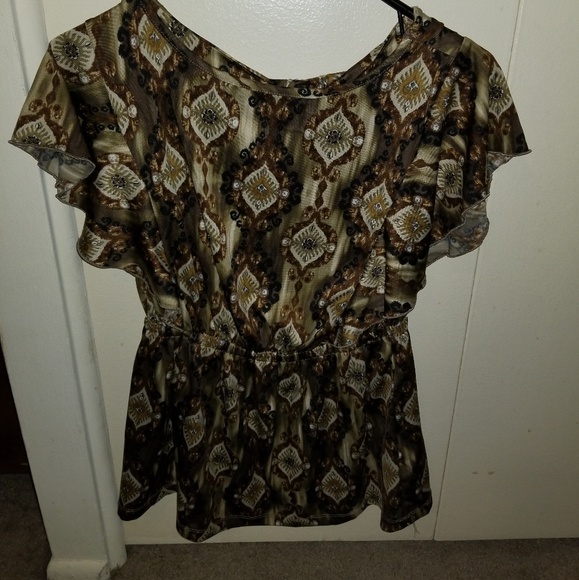 Beautiful Shirt - Picture 2 of 4